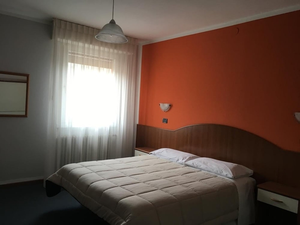 Imagen de la habitación del Hotel Cortina, Garda. Foto 12