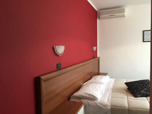 Imagen de la habitación del Hotel Cortina, Garda. Foto 13