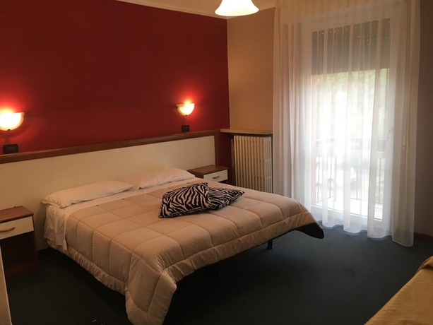 Imagen de la habitación del Hotel Cortina, Garda. Foto 14