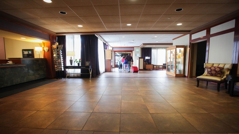 Imagen de los interiores del Hotel Cortina Inn. Foto 7