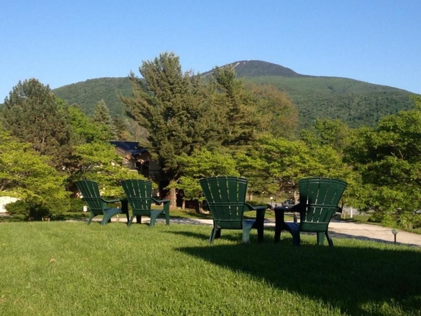 Imagen de los exteriores del Hotel Cortina Inn & Resort. Foto 6