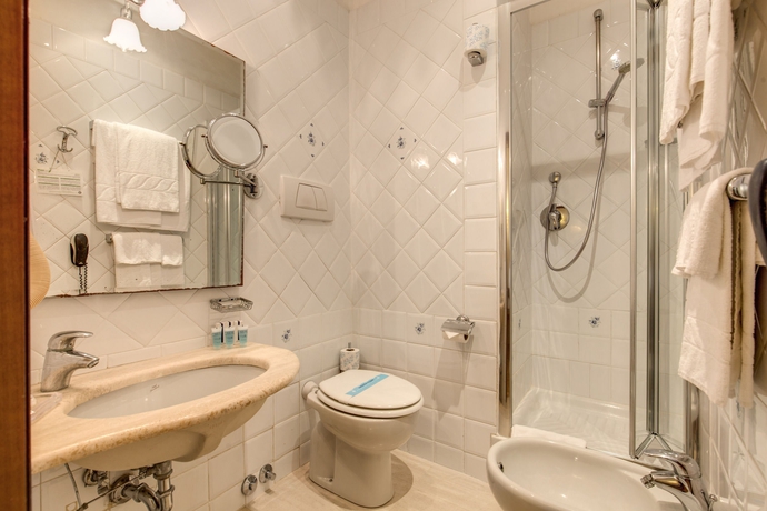 Imagen de la habitación del Hotel Cortina, Plaza de la Rep&uacute;blica. Foto 4