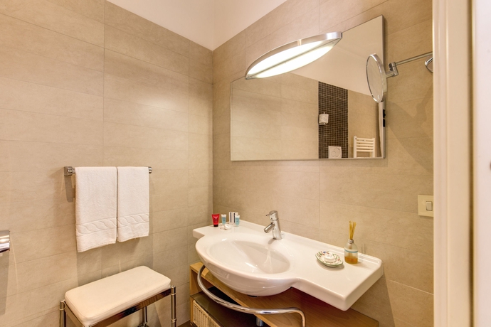 Imagen de la habitación del Hotel Cortina, Roma. Foto 6