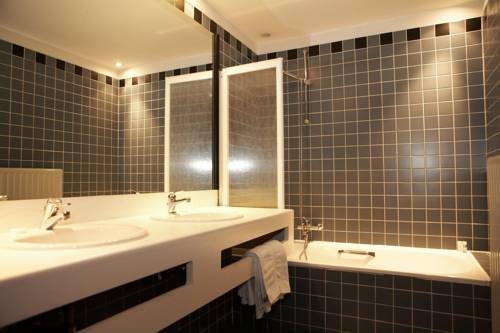 Imagen general del Hotel Cortina, WEVELGEM . Foto 7