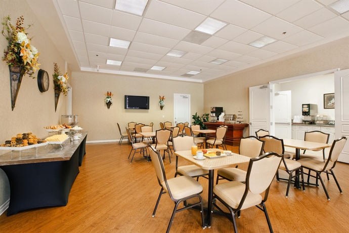 Imagen del bar/restaurante del Hotel Cortona Inn and Suites Anaheim Resort. Foto 3