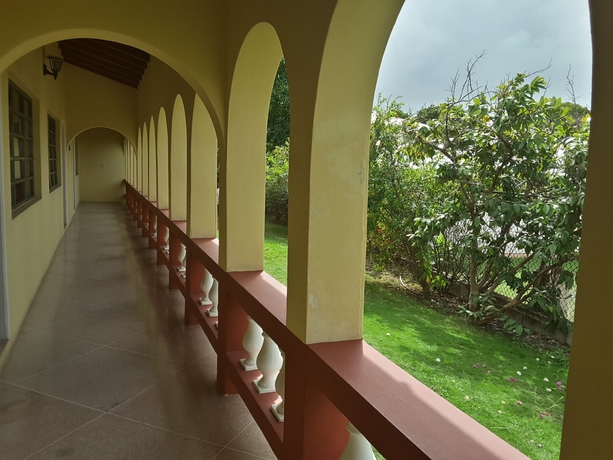 Imagen de los exteriores del Hotel Cortsland. Foto 11