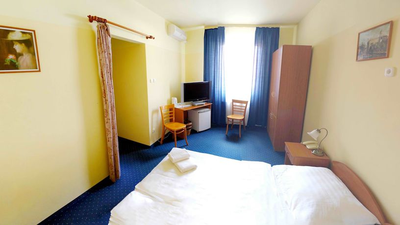 Imagen de la habitación del Hotel Corvin, Gyor. Foto 3