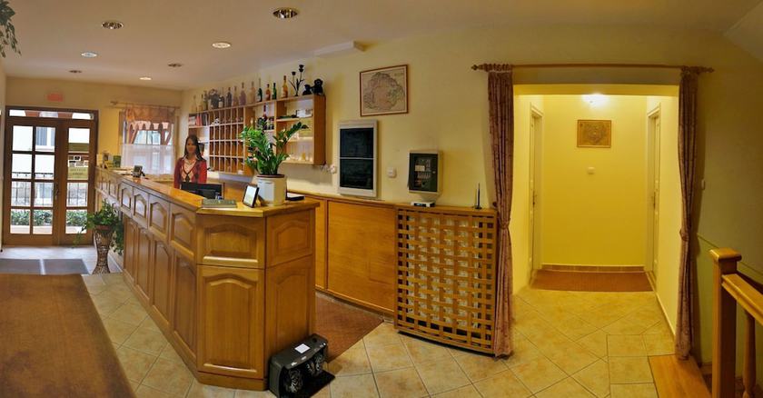 Imagen de los interiores del Hotel Corvin, Gyor. Foto 18
