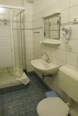 Imagen de la habitación del Hotel Corvin, Gyor. Foto 9