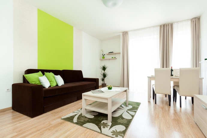 Imagen de la habitación del Hotel Corvin Plaza Apartments Y Suites. Foto 6