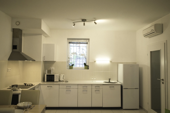 Imagen de la habitación del Hotel Corvin Plaza Apartments Y Suites. Foto 9