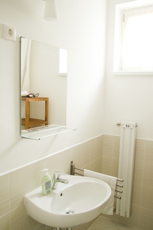 Imagen de la habitación del Hotel Corvin Plaza Apartments Y Suites. Foto 10