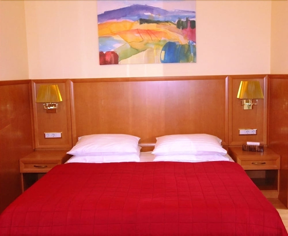 Imagen de la habitación del Hotel Corvinus. Foto 10