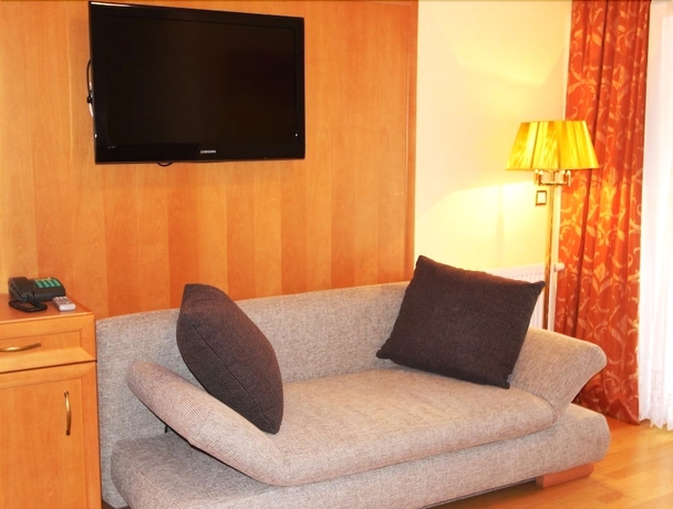 Imagen de la habitación del Hotel Corvinus. Foto 14