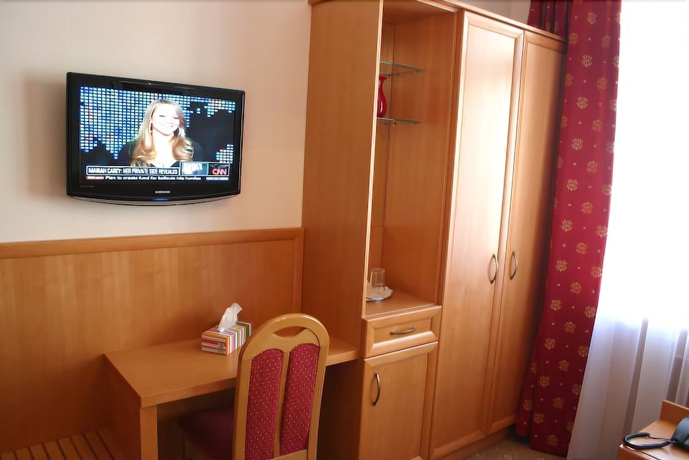 Imagen de la habitación del Hotel Corvinus. Foto 15