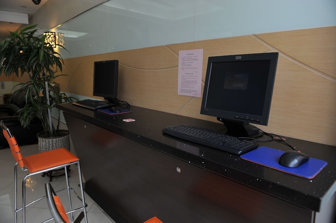 Imagen de los interiores del Hotel Cosco Inn. Foto 18