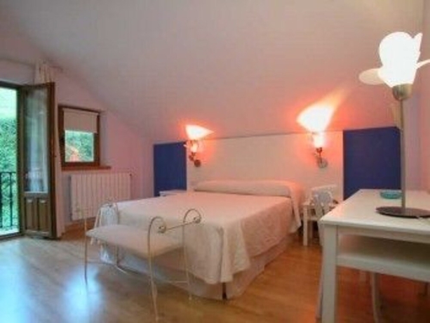 Imagen de la habitación del Hotel Cosgaya. Foto 7