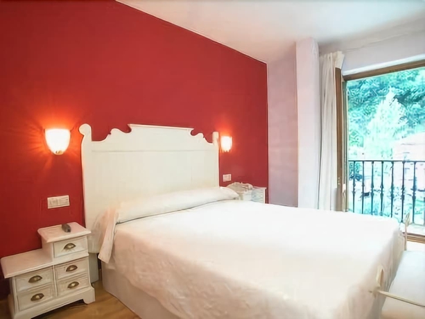 Imagen de la habitación del Hotel Cosgaya. Foto 11