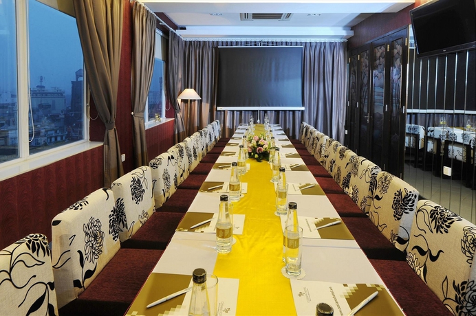 Imagen de los interiores del Hotel Cosiana Hanoi. Foto 16