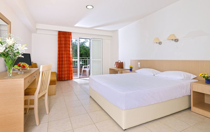 Imagen de la habitación del Hotel Cosman Apartments. Foto 8
