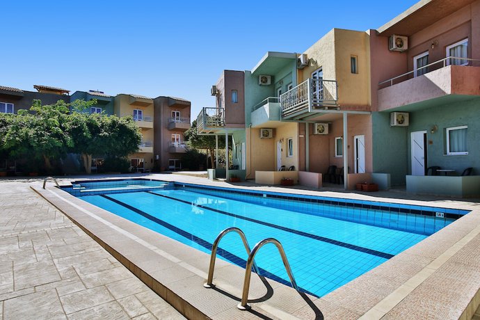 Imagen de los exteriores del Hotel Cosman Apartments. Foto 14