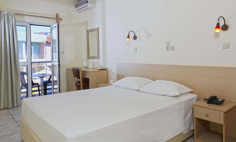 Imagen de la habitación del Hotel Cosman Apartments. Foto 12