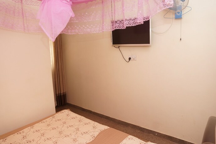 Imagen de la habitación del Hotel Cosmil Executive Suites. Foto 15