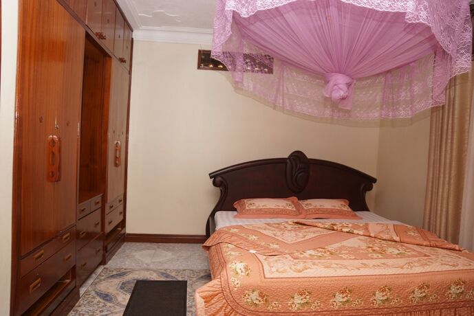 Imagen general del Hotel Cosmil Executive Suites. Foto 7