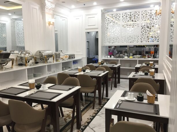 Imagen del bar/restaurante del Hotel Cosmo Garden Hotel and Spa. Foto 3