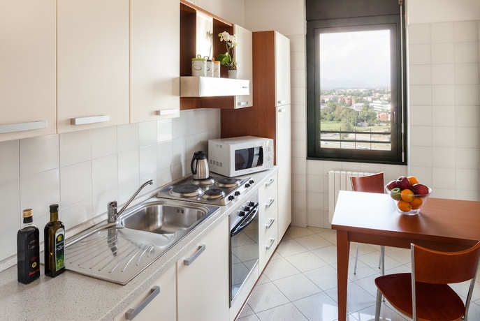 Imagen de la habitación del Hotel Cosmo Residence. Foto 3