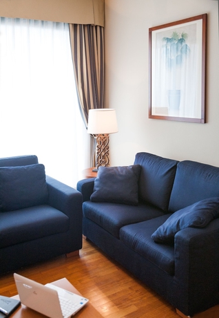 Imagen de la habitación del Hotel Cosmo Residence. Foto 5