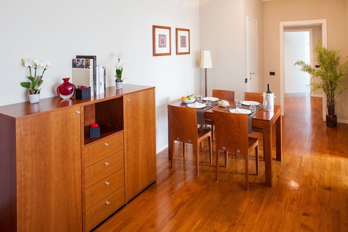 Imagen de la habitación del Hotel Cosmo Residence. Foto 8