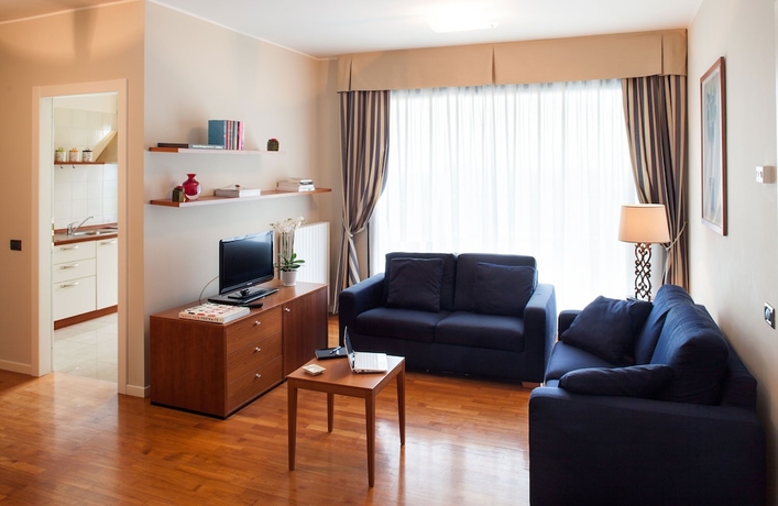 Imagen de la habitación del Hotel Cosmo Residence. Foto 14