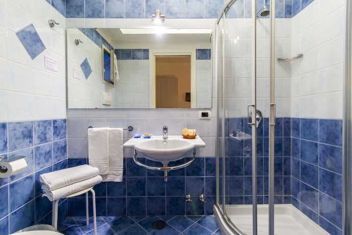 Imagen de la habitación del Hotel Cosmomare. Foto 6