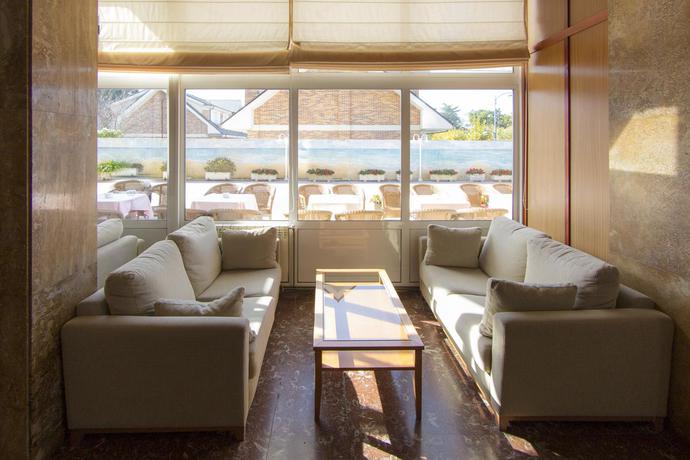 Imagen de los interiores del Hotel Cosmopol. Foto 11