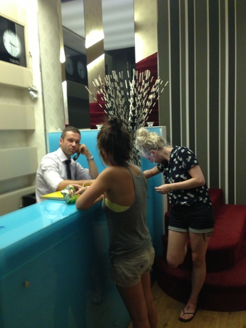 Imagen de los interiores del Hotel Cosmopolit Athens. Foto 9