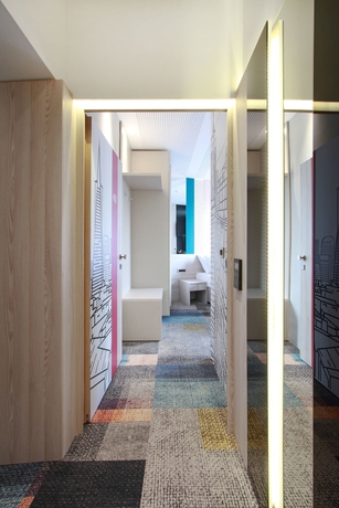 Imagen de la habitación del Hotel Cosmopolit. Foto 10