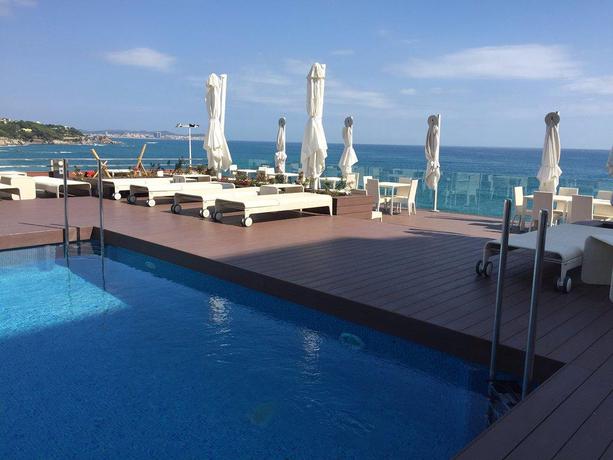 Imagen de la piscina del Hotel Cosmopolita Boutique and Spa. Foto 16