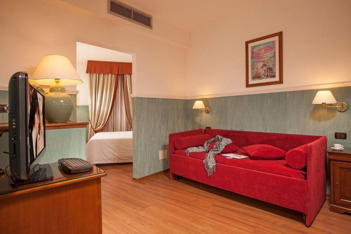 Imagen de los interiores del Hotel Cosmopolita Rome, Tapestry Collection By Hilton. Foto 8