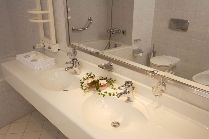 Imagen de la habitación del Hotel Cosmopolitan Bobycentrum. Foto 5