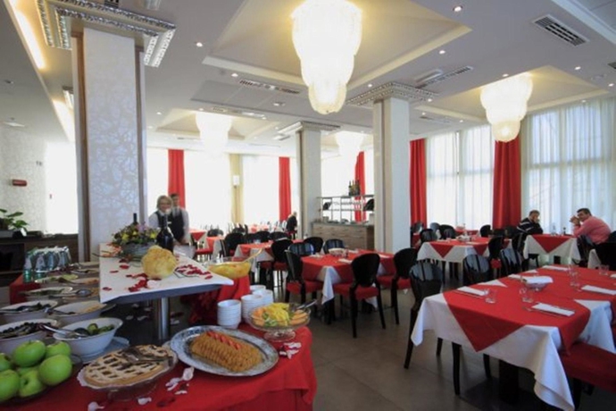 Imagen del bar/restaurante del Hotel Cosmopolitan Bologna. Foto 2