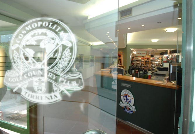 Imagen de los interiores del Hotel Cosmopolitan Golf and Beach Resort. Foto 14