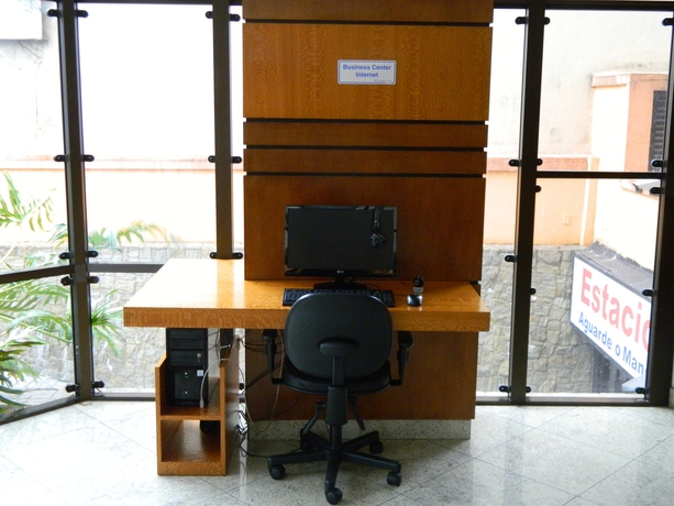 Imagen de los interiores del Hotel Cosmopolitan Praia Flat. Foto 10