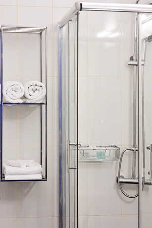 Imagen de la habitación del Hotel Cosmopolitan Suites. Foto 7