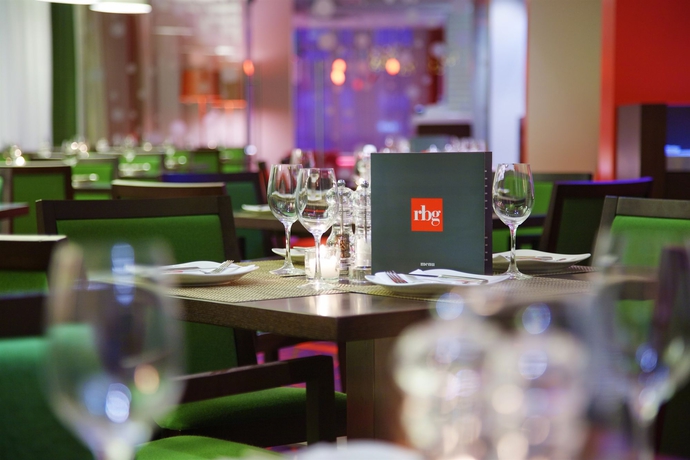 Imagen del bar/restaurante del Hotel Cosmos Astrakhan , A Member Of Radisson Individuals. Foto 2