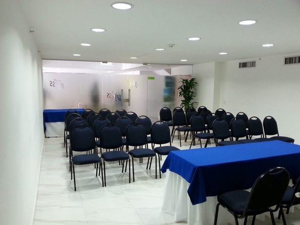 Imagen de los interiores del Hotel Cosmos Cali. Foto 13