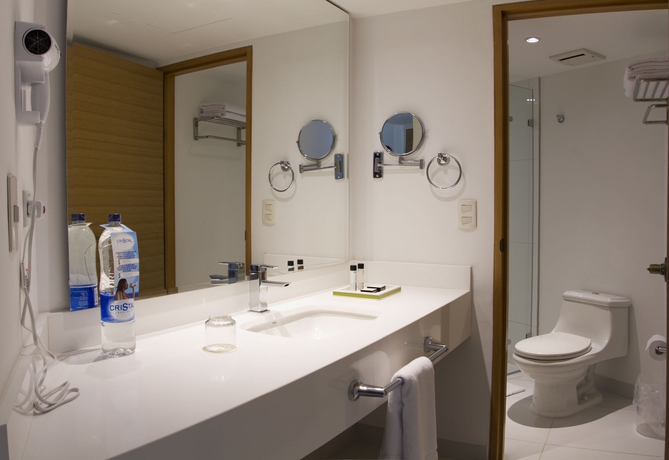 Imagen de la habitación del Hotel Cosmos Cali. Foto 12