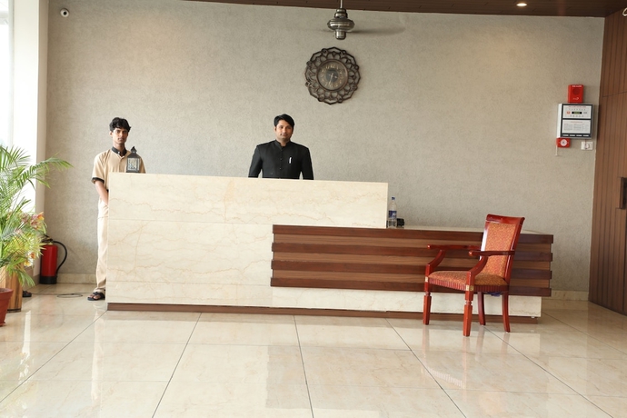 Imagen de los interiores del Hotel Cosmos Raj Plaza Jaipur. Foto 13