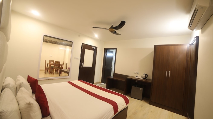 Imagen de la habitación del Hotel Cosmos Raj Plaza Jaipur. Foto 11