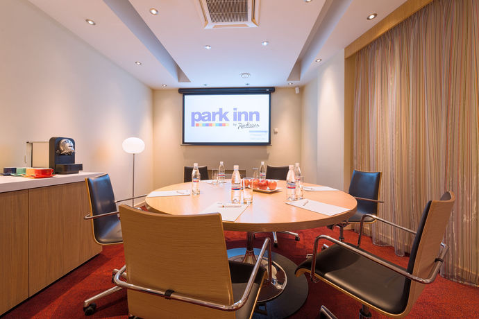 Imagen de los interiores del Hotel Cosmos Saint-Petersburg Nevsky Prospect Hotel, A Member Of Radisson Individuals. Foto 15